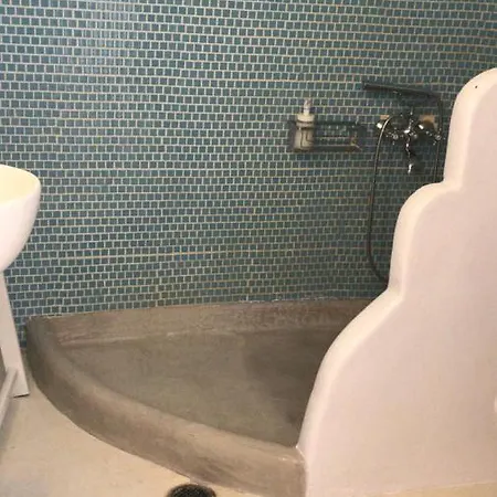 Palm Tree Hill Landsted Oia