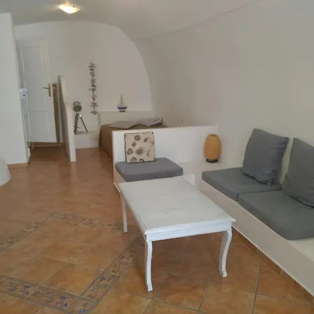 Palm Tree Hill * Oia