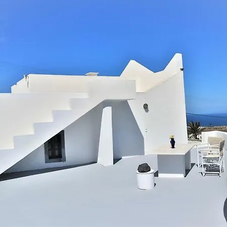 Palm Tree Hill * Oia