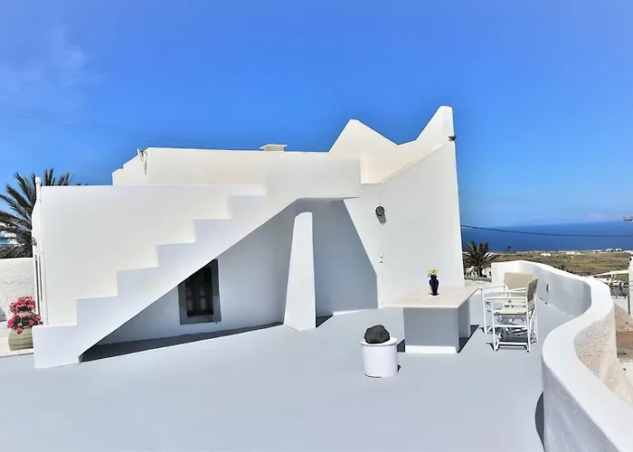 Palm Tree Hill * Oia