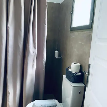 Palm Tree Hill * Oia (Santorini)