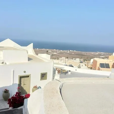 Country house Palm Tree Hill Oia (Santorini)