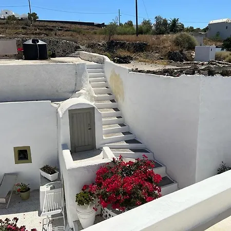 Palm Tree Hill * Oia (Santorini)