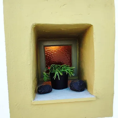 Palm Tree Hill Country house Oia (Santorini)