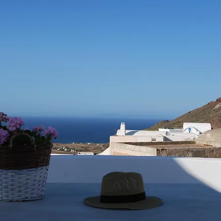 Palm Tree Hill * Oia (Santorini)